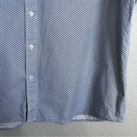 Saks Fifth Avenue Short Sleeve Button Down Men's Blue & White Patterned Shirt XL - Picture 8 of 13